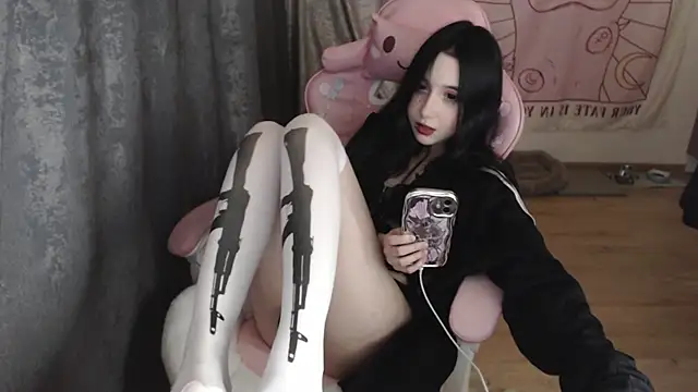 Snapshot of Holy420lolii chatting on January 22, 2025, 6:41 pm Holy420lolii online show from January 22, 2025, 6:41 pm