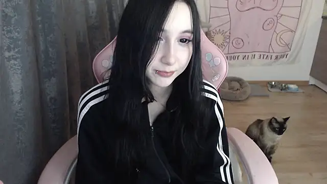 Snapshot of Holy420lolii chatting on February 6, 2025, 8:45 pm Holy420lolii online show from February 6, 2025, 8:45 pm