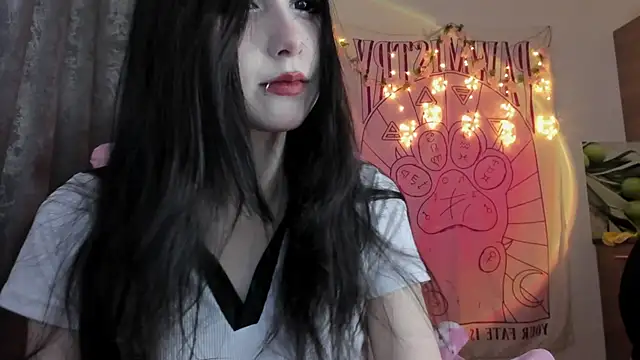 Snapshot of Holy420lolii chatting on March 12, 2025, 4:24 pm Holy420lolii online show from March 12, 2025, 4:24 pm