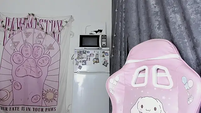 Snapshot of Holy420lolii chatting on September 12, 2025, 5:02 pm Holy420lolii online show from September 12, 2025, 5:02 pm