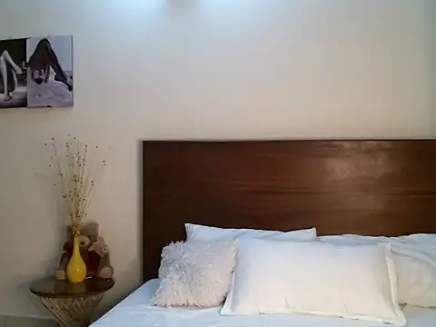 Snapshot of pay_tience chatting on February 14, 2025, 10:59 am pay tience online show from February 14, 2025, 10:59 am