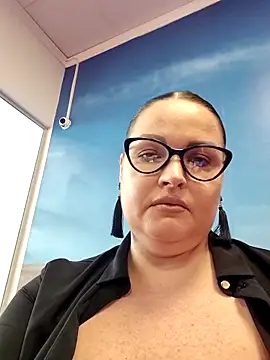Snapshot of GeorgiaLerox chatting on May 9, 2026, 12:54 pm GeorgiaLerox online show from May 9, 2026, 12:54 pm