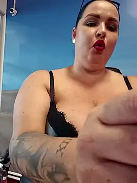GeorgiaLerox online show from July 28, 2026, 1:43 pm
