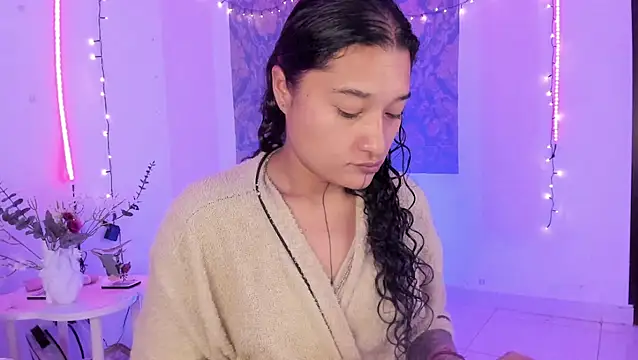 Eva Lee  online show from July 26, 2026, 10:44 am