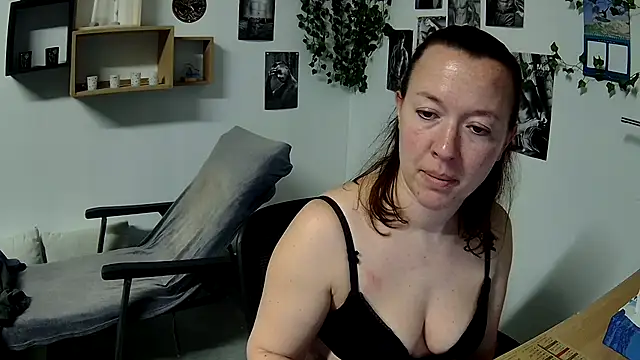 AnyaKreyxh online show from March 3, 2025, 6:12 pm