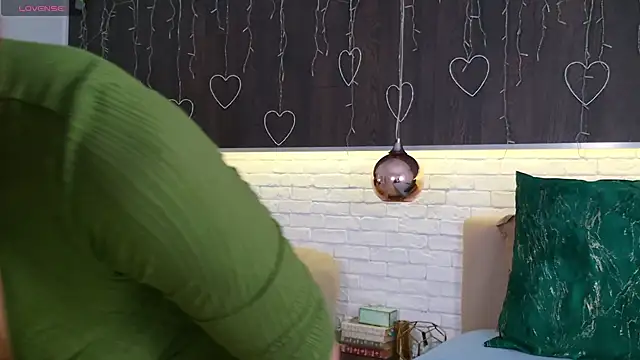 CindeFucknRella online show from March 21, 2025, 5:11 am