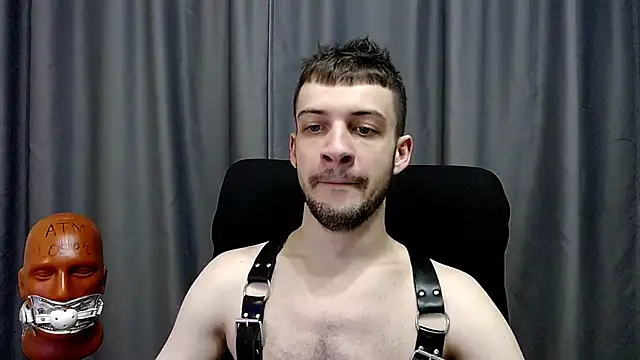 Snapshot of _Damien_thorn_ chatting on December 17, 2025, 3:23 am Damien thorn online show from December 17, 2025, 3:23 am