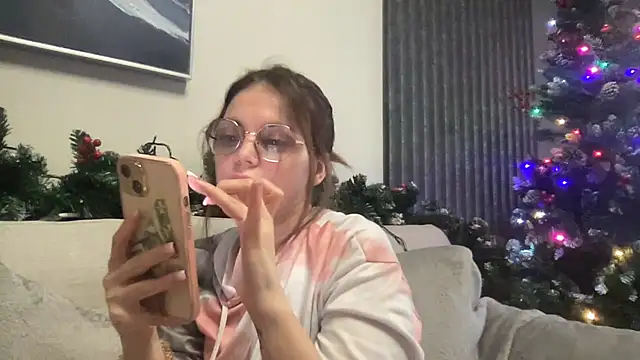 lovebellagrey online show from January 16, 2025, 1:14 pm