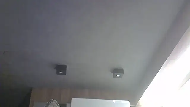 Skinny-Kitten online show from December 15, 2025, 5:06 pm