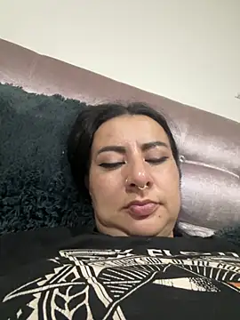 Abril Luv online show from March 23, 2026, 12:47 am