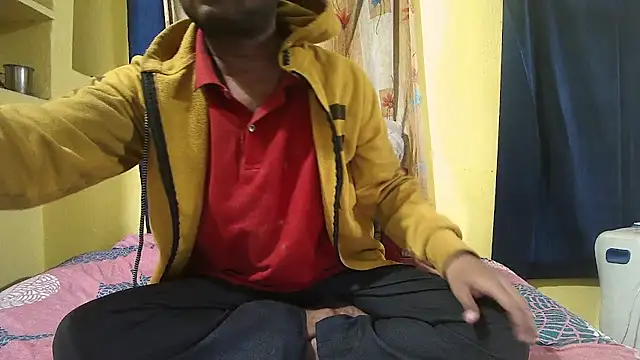 Snapshot of Cute_boy2000 chatting on January 13, 2025, 1:23 am Cute boy2000 online show from January 13, 2025, 1:23 am