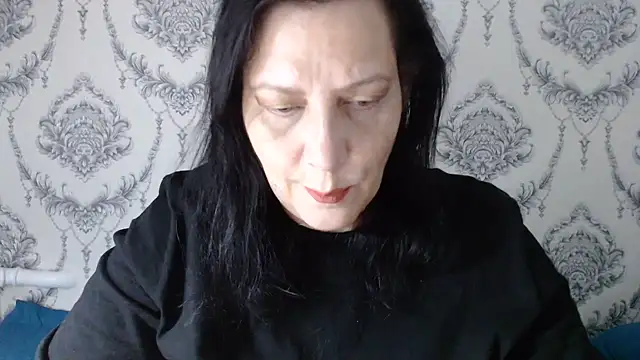 Snapshot of Mirabelle_Sweet chatting on August 4, 2026, 9:01 am Mirabelle Sweet online show from August 4, 2026, 9:01 am