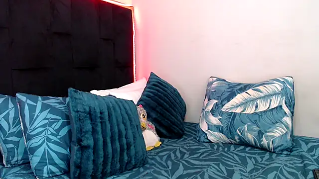 CancerGodessX online show from October 10, 2025, 7:29 am