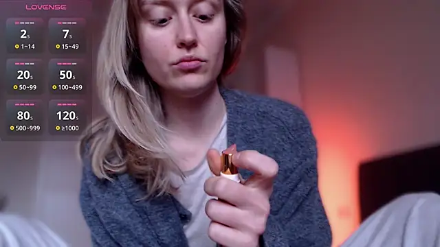 iilovetomatoes online show from December 18, 2025, 1:39 pm