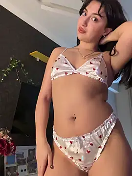 Snapshot of Tasty_Nora chatting on December 2, 2025, 5:13 am Tasty Nora online show from December 2, 2025, 5:13 am