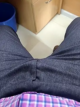 Snapshot of adicma123 chatting on February 19, 2026, 8:43 am adicma123 online show from February 19, 2026, 8:43 am