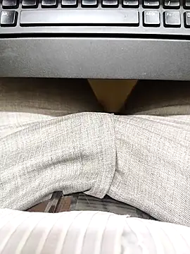 Snapshot of adicma123 chatting on April 15, 2026, 6:31 am adicma123 online show from April 15, 2026, 6:31 am