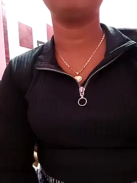 Snapshot of ANGE-MOU chatting on February 1, 2025, 2:58 am ANGE-MOU online show from February 1, 2025, 2:58 am