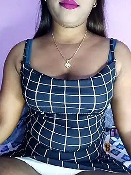 Snapshot of ANGE-MOU chatting on March 9, 2025, 9:35 am ANGE-MOU online show from March 9, 2025, 9:35 am