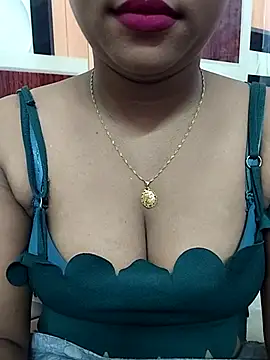 Snapshot of ANGE-MOU chatting on September 12, 2025, 1:38 am ANGE-MOU online show from September 12, 2025, 1:38 am