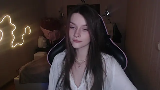 jeann elsaa online show from December 7, 2024, 11:23 pm