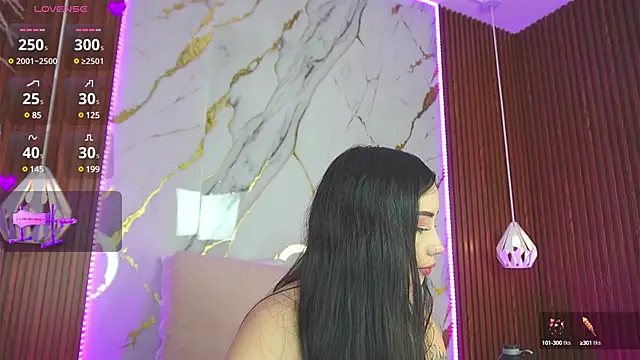 haylie  online show from January 22, 2025, 4:23 am