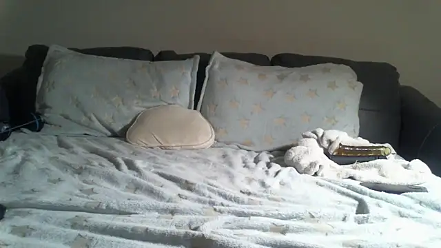 lofibunni online show from March 1, 2025, 8:02 am