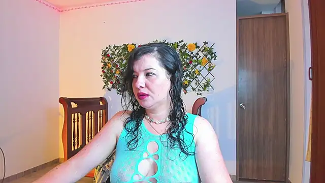 yuya ss online show from February 15, 2026, 2:25 pm