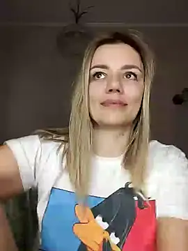 KrissSexi online show from March 7, 2025, 5:29 am