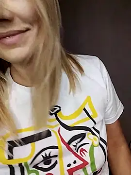 KrissSexi online show from October 27, 2025, 5:55 am