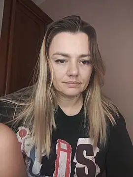 KrissSexi online show from November 27, 2025, 9:55 am