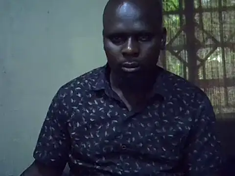 Snapshot of Leebwoy20 chatting on February 21, 2025, 8:40 am Leebwoy20 online show from February 21, 2025, 8:40 am