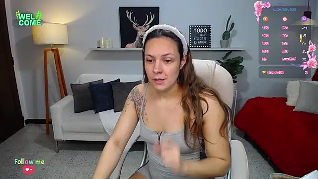 Bianca     online show from October 12, 2025, 11:15 pm