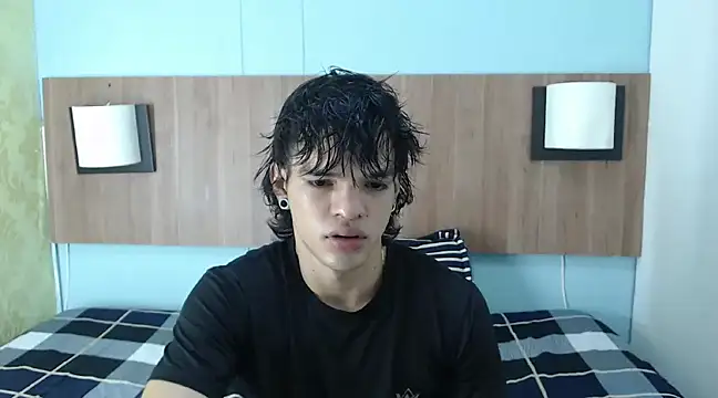 AlbertBernal69 online show from February 6, 2025, 2:11 am