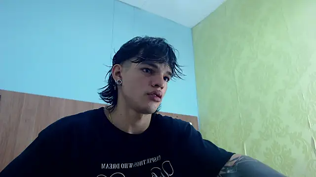 AlbertBernal69 online show from March 10, 2025, 2:28 am