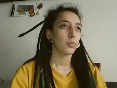 Snapshot of ORIANNA_BODMOD chatting on November 6, 2025, 8:43 pm ORIANNA BODMOD online show from November 6, 2025, 8:43 pm