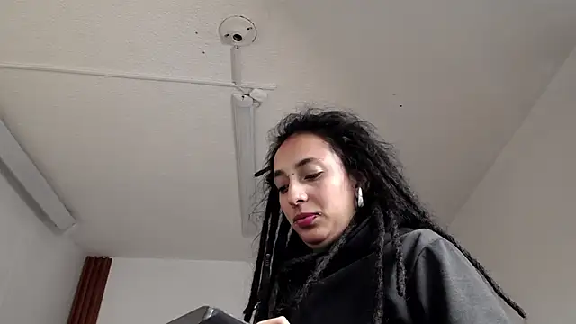 Snapshot of ORIANNA_BODMOD chatting on November 8, 2025, 11:43 am ORIANNA BODMOD online show from November 8, 2025, 11:43 am