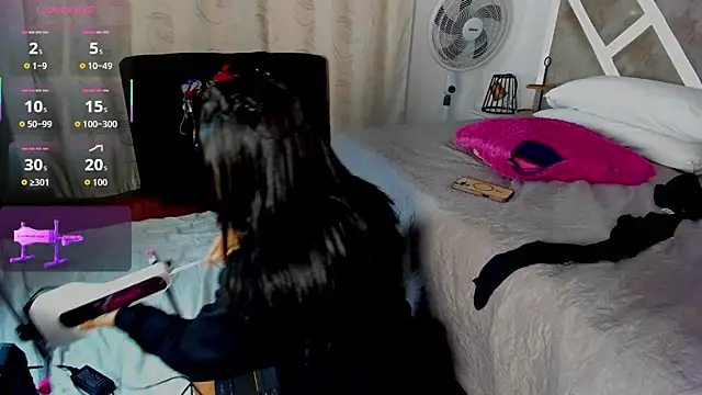 ZiaCalifa online show from March 12, 2026, 12:11 pm