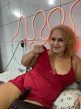 Snapshot of MinaBoss chatting on February 6, 2025, 12:54 am MinaBoss online show from February 6, 2025, 12:54 am