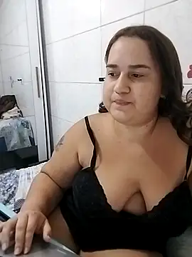 Snapshot of MinaBoss chatting on October 26, 2025, 2:50 am MinaBoss online show from October 26, 2025, 2:50 am