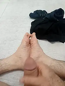 Hardapple01 online show from December 1, 2024, 7:58 pm