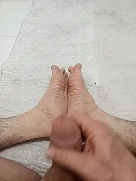 Hardapple01 online show from March 3, 2025, 11:24 pm