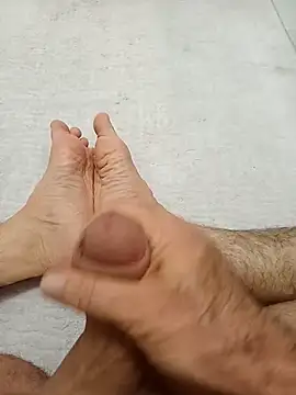 Hardapple01 online show from October 22, 2025, 1:17 am