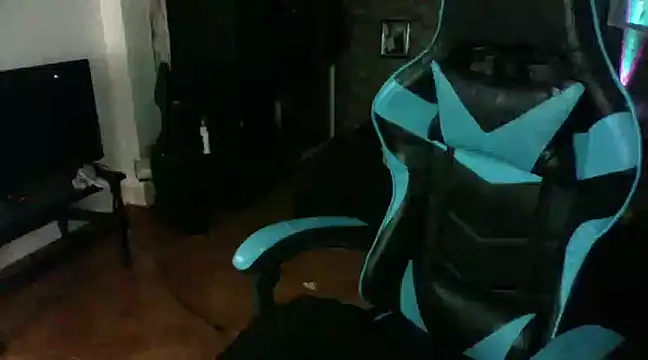 Snapshot of AngelaQueen_ chatting on February 21, 2025, 5:31 pm AngelaQueen online show from February 21, 2025, 5:31 pm