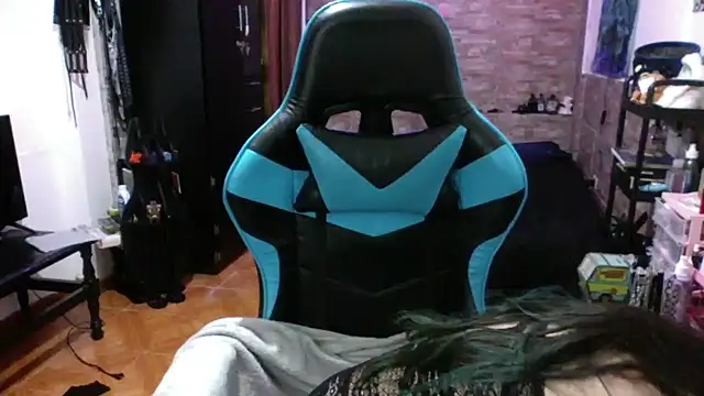 Snapshot of AngelaQueen_ chatting on November 14, 2025, 5:44 pm AngelaQueen online show from November 14, 2025, 5:44 pm