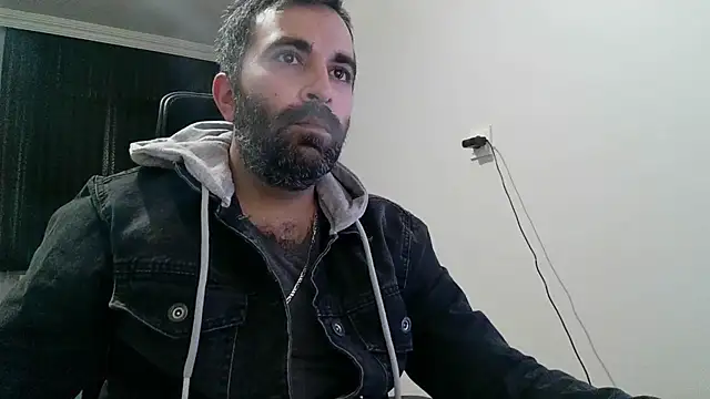 tgltplsr online show from January 5, 2025, 10:50 pm