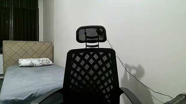 Snapshot of tgltplsr chatting on February 4, 2026, 12:16 am tgltplsr online show from February 4, 2026, 12:16 am