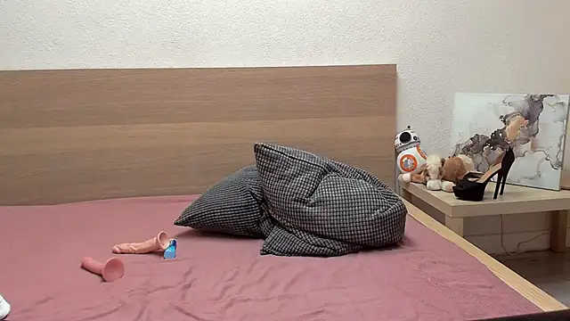 ZoeKhalifa online show from September 16, 2025, 8:04 am