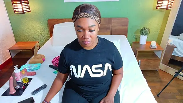 Snapshot of dannaahbrown chatting on September 11, 2025, 7:36 pm dannaahbrown online show from September 11, 2025, 7:36 pm