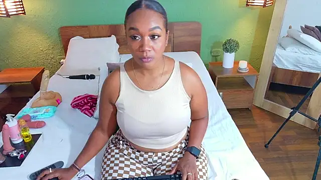 Snapshot of dannaahbrown chatting on September 17, 2025, 7:59 pm dannaahbrown online show from September 17, 2025, 7:59 pm